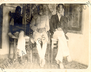 Family-photo-india/thumb/Balbhadrasinh-and-Jitendrasinh-Rana-with-Ranaji.jpg