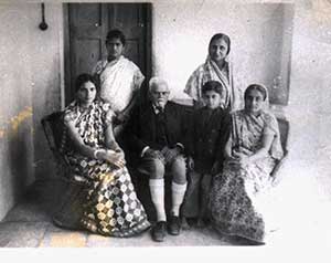 Family-photo-india/thumb/Ranaji-at-Limbdi-thumb.jpg