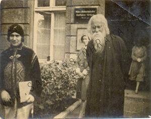 Madam-Bhikhaiji-Cama-Pandit-Shyamji/thumb/Rambindranath-Tagore-at-Paris.jpg